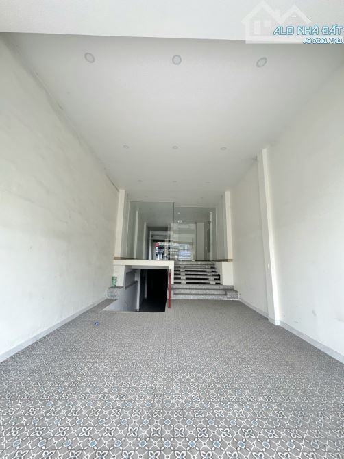 BÁN BUILDING MẶT TIỀN TÔ NGỌC VÂN THỦ ĐỨC 7 TẦNG THANG MÁY DÒNG TIỀN 70TR THÁNG