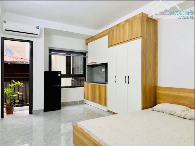 Toà CHDV Nguyễn Khoái vị trí đẹp gần ô tô ngõ 3 gác gần ĐH KD & CN 60m2*6T, TM, 10PN, PCCC