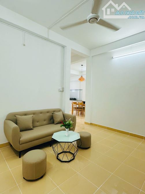 Bán căn hộ Hưng Phú lô B Cần Thơ, 70m2, 2PN, mới sơn bê, Đông Bắc, thang máy, gần Go