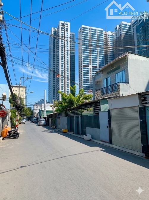 Quận 7 – 9 TỶ 8- Dãy Trọ Mặt Tiền Đường 10m - 91m² - Ngang 4m - 25m Ra Huỳnh Tấn Phát