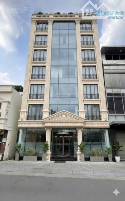Bán building siêu khan hiếm MT Phạm Ngọc Thạch - DT: 19 x 35m - hầm + 13 lầu - giá bán: 30