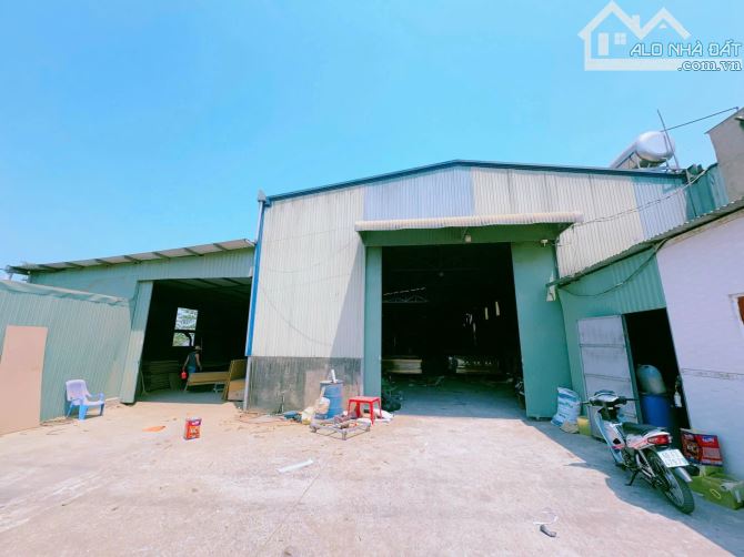 xưởng 20 x 61m ( 1245m2 ) ngay Nhà Máy Nước Thiện Tân P.Hố Nai mới TP.Đồng Nai