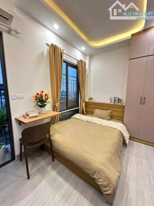 BÁN CCMN 16 PHÒNG – 2 THOÁNG – CÁCH PHẠM VĂN ĐỒNG 20M – DÒNG TIỀN 90TR/THÁNG