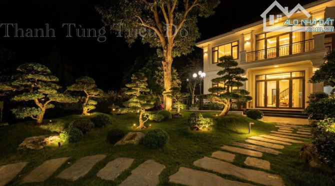 Bán biệt thự Nguyệt Quế Vinhomes 180m2 4 tầng Thang máy 49.6 tỷ