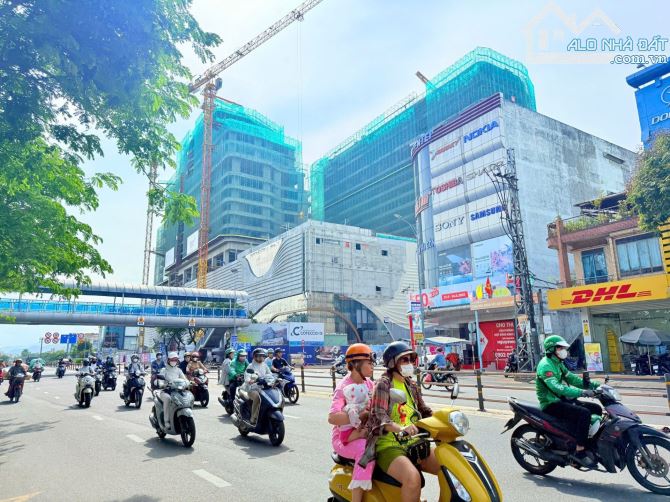 CỰC HIẾM - CẦN BÁN TOÀ VĂN PHÒNG NGAY MẶT TIỀN ĐIỆN BIÊN PHỦ - 18 TỶ