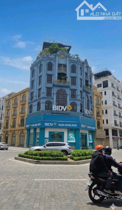 Bán Tòa Nhà VP Mặt Phố Nguyễn Văn Cừ, Long Biên 160m2 MT9m 10 Tầng 3 Thoáng 135 tỷ