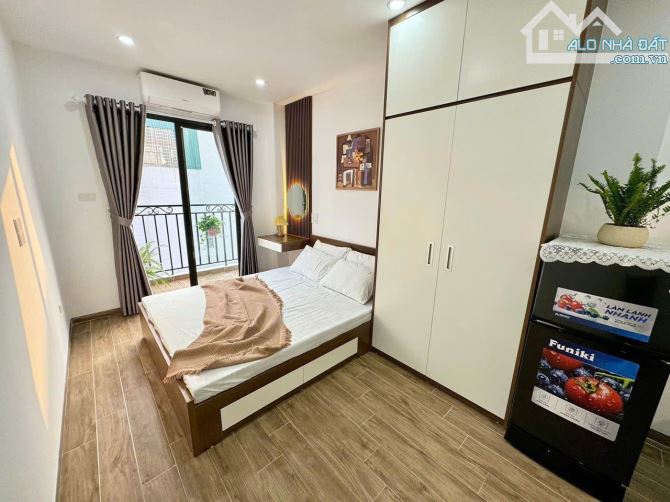 Bán CHDV Lạc Long Quân, Tây Hồ, 50m² x 5T thang máy, xây mới, 8 căn hộ, dòng tiền 40tr/th