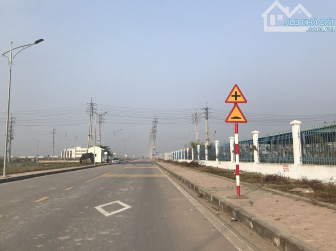 CHUYỂN NHƯỢNG 16.000m² ĐẤT KHU CN QUẾ VÕ 3, ĐÃ CÓ SỔ ĐỎ