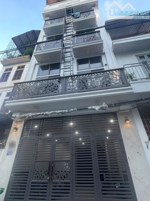 CCMN Cầu Bươu 67m mt5,4m 15P KK 5t thang máy,vỉa hè ôtô tránh,view chung cư,KV tiềm năng