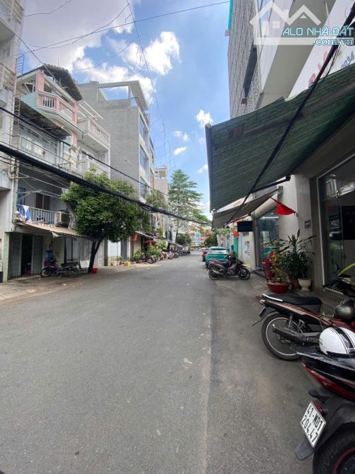 BÁN NHÀ HẺM VIP 12M CMT8 - NGAY GA METRO 2 - 24,9 TỶ CÒN TL