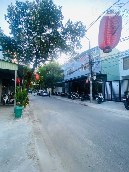 BÁN DÃY TRỌ 10 PHÒNG - ĐANG KHAI 25 TRIỆU/ THÁNG - VỊ TRÍ ĐÔNG DÂN CƯ