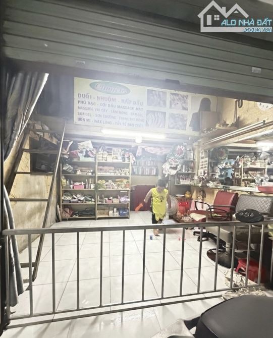 Chỉ hơn 4tỷ xíu nhà Tân Tạo DT(75m2)có 5 phòng cho thuê và 1 kiot,dòng tiền 10tr/tháng ,(0