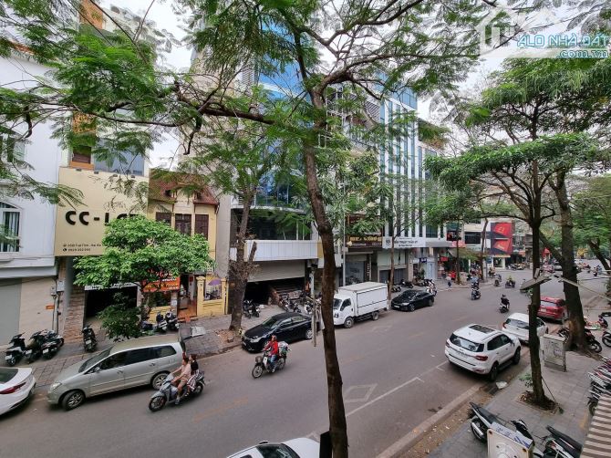 Bán tòa VP phố Tuệ Tĩnh, Dt 195m2 x 9 tầng, Mt 7m, giá 166 tỷ