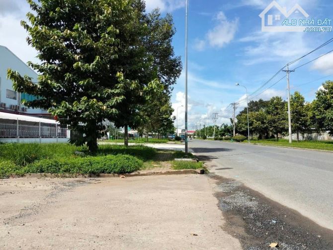 BÁN KHO XƯỞNG KCN LONG HẬU – GIÁ TỐT CHO NHÀ ĐẦU TƯ & DOANH NGHIỆP 4130m2