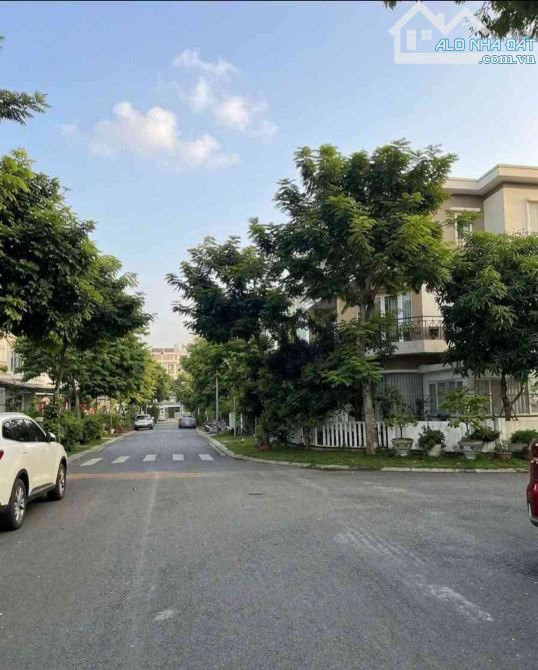 15,99 TỶ SỞ HỮU NGAY BIỆT THỰ LÔ GÓC 2 MẶT TIỀN 200M2 KDC PHONG PHÚ 4 -TẶNG NỘI THẤT CAO