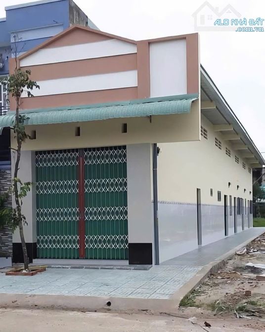 Bán dãy trọ ngay kcn phước đông,(1 ki ốt 4P )giá 750 triệu đang cho thuê full 6 triệu/th