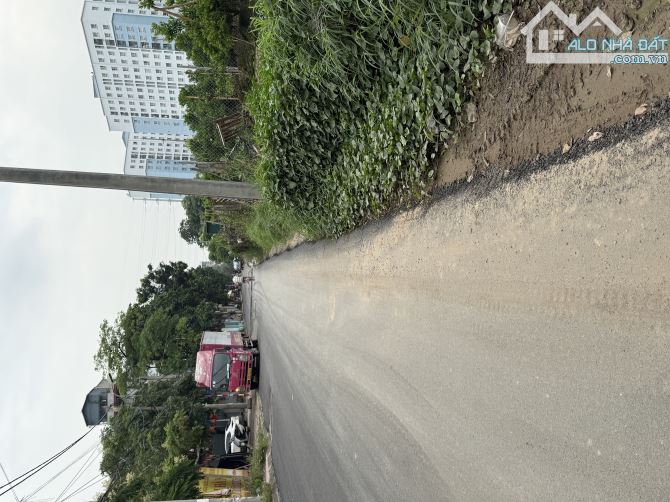 Đông ngạc b án nhanh gi á ngon, nhà đẹp như tranh, nhìn đã thấy mê Ô tô chạy vòng quanh