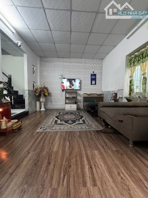 ⭐️ GẤP ! Nhà 2 Tầng, Hoàng Diệu, đất 45m2, giá 2,x tỷ - Nhà đầy đủ công năng phù hợp gia