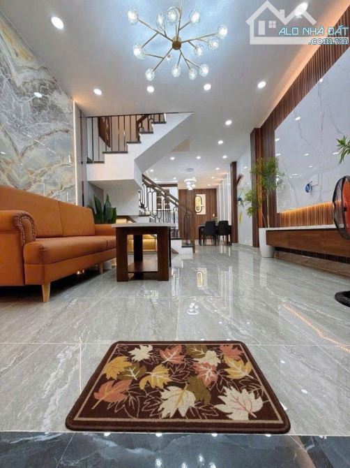 Bán căn nhà ngay Quốc lộ 13, Hiệp Bình, Thủ Đức. Giá: 2 tỷ 019tr, sổ riêng, đường ô tô
