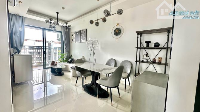 Căn hộ đẳng cấp khu vực ngoại ô Thủ Đức, 63m2, 2 tỷ 140, shr, hẻm oto
