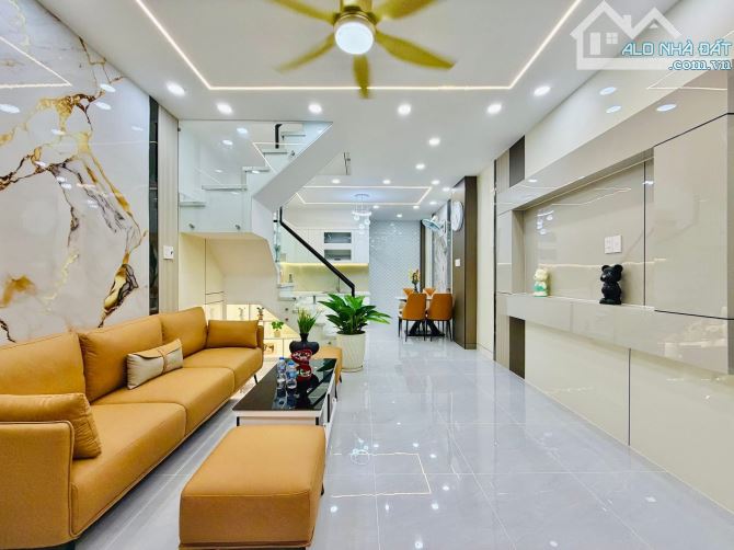 Chính chủ cần bán gấp nhà 56.2m2 ngay Bình Hoà 4, Thuận An. Giá: 1 tỷ 680. SHR, hẻm 5m
