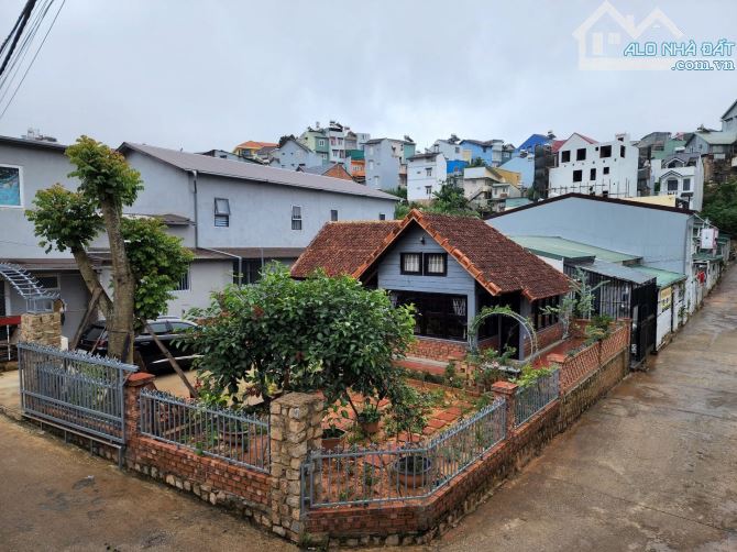 Bán Căn Nhà Xưa Góc 2 Mặt Tiền Đường Nguyễn An Ninh Đà Lạt (Giá 10,5tỷ)