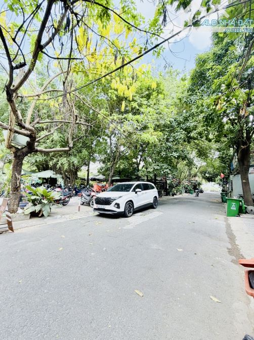 BÁN NHÀ KHU NHÀ Ở NAM HOÀ - PHƯỚC LONG A - DÒNG TIỀN 30TRIEU/THÁNG - 160M2 (8x20) - 22 TỶ