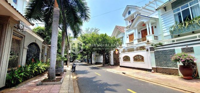 Bán Biệt Thự Trần Cao Vân, Khu Đại An, Phường 9, 181m², 7 Phòng Ngủ, Giá 23 Tỷ