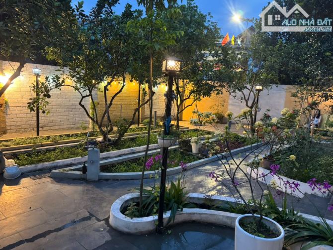 Bán Biệt Thự Nhà Vườn Hoà Lạc Hơn 500m, Mặt tiền 20m, nở hậu, chỉ việc xách vali vào ở