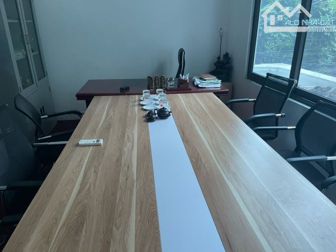 Bán Nhà mặt phố Trịnh Đình Cửu 190m2 Mặt tiền 12m 9x tỷ Tòa Văn Phòng ôtô tránh VỉaHè CC