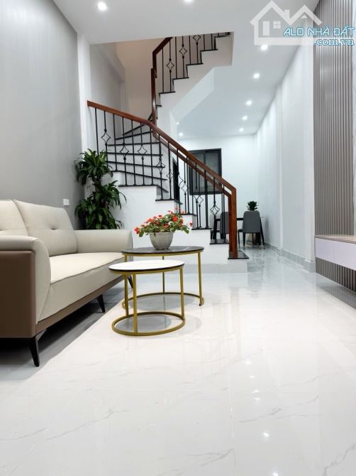 Bán nhà Lò Đúc 48m2 nhà đẹp 3 thoáng ô tô cách nhà 20m thang máy 12.8 tỷ