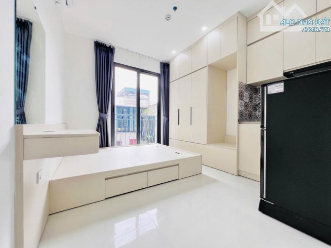 Bán CHDV Dịch Vọng, gần Công viên Cầu Giấy, 78m² x 7T, 25 căn hộ, dòng tiền 125tr/ th