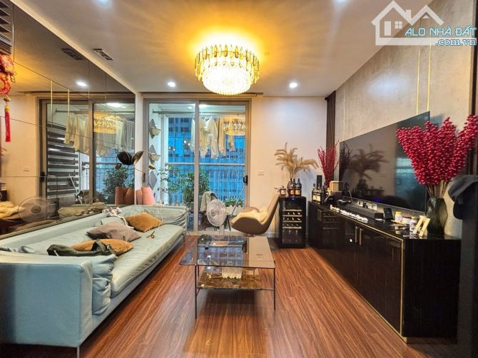 Bán căn hộ chung cư 2 phòng ngủ Vincom Nguyễn Chí Thanh, Đống Đa, chỉ 12,95 tỷ