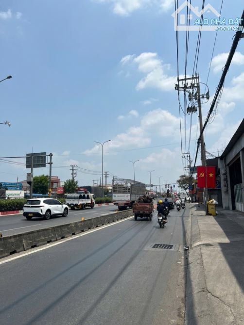 NHÀ XƯỞNG 502M2 - NGANG 15 DÀI 35M - MẶT TIỀN ĐƯỜNG QUỐC LỘ 1A - QUẬN BÌNH TÂN - CHỈ 8.8 T