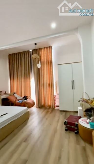 Homestay HÀ BỔNG, đi bộ ra biển MỸ KHÊ ~100m 🏝️ 3 Tầng_11,X Tỷ 👉 Đang cho thuê 25 Triệu/