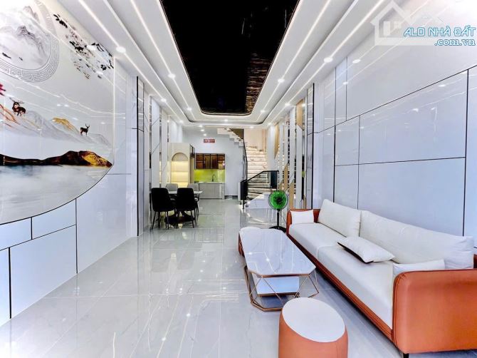 Bán nhà gần Chợ Cây Quéo - Hoàng Hoa Thám, Bình Thạnh. Giá: 3 tỷ 820 / 50.6m2, hẻm an ninh