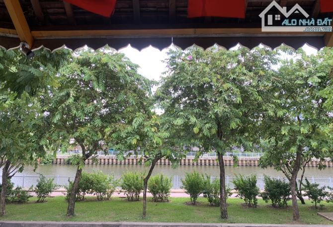 Villa Trường Sa mặt tiền trên bến dưới thuyền DT 155m2 Bề Ngang 8m KC 4 Lầu Chỉ 45 Tỷ