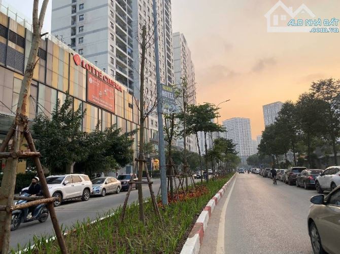 CĂN HỘ KOSMO HƠN 84M2 NỘI THẤT ĐẸP CHO GIA CHỦ THÍCH SỐNG GẦN HỒ TÂY