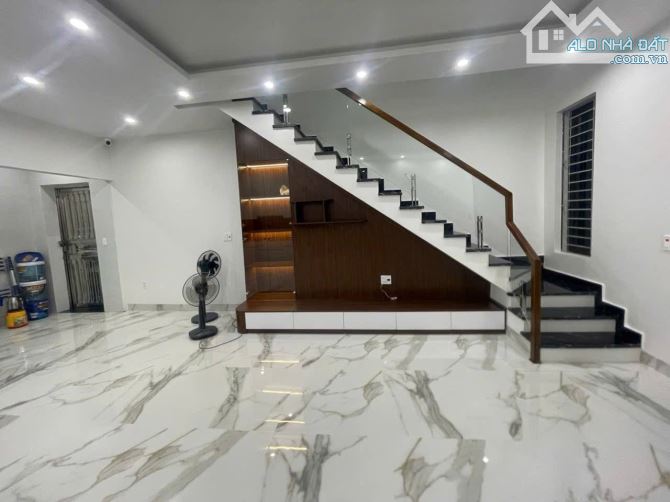 BÁN CĂN GÓC 3 TẦNG – QUỲNH CƯ 1, HÙNG VƯƠNG, HỒNG BÀNG – GIÁ 2,7 TỶ