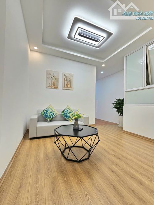 Hơn 2 tỷ có căn ccmn 2 ngủ tây hồ, sổ đỏ vay bank được