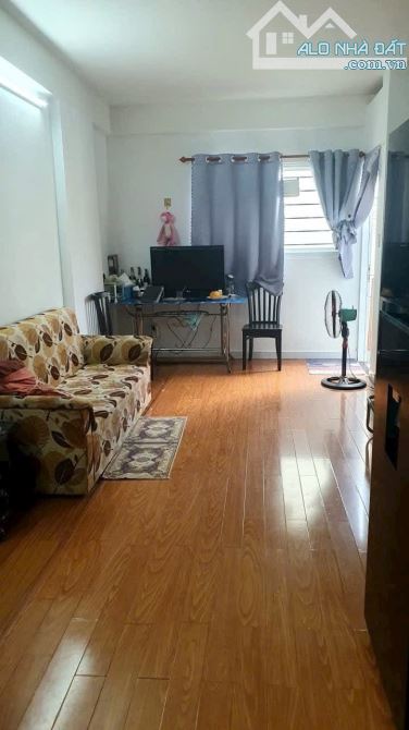 Bán căn hộ chung cư 38 m2 Nam Long Hồng Phát 890 triệu