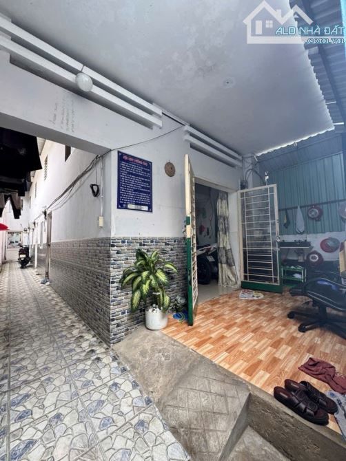 Bán dãy trọ 5 phòng 95m2 hẻm 1716 Huỳnh Tấn Phát kể cầu Phú Xuân Q7