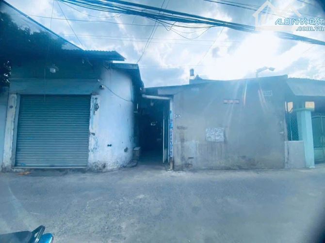 Bán dãy trọ 18 phòng gần chợ Hoá An P. Biên Hoà. 350m. Đường nhựa oto. Giá 5 tỷ 950tr.