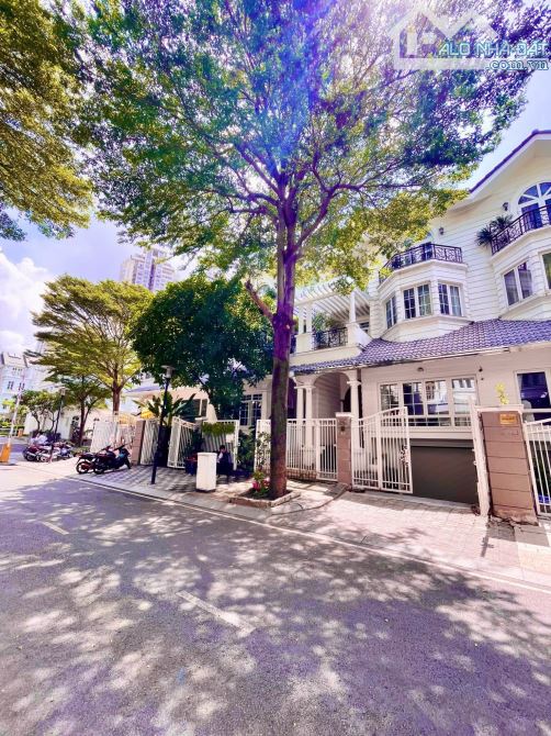 Bán biệt thự liền kề Sài Gòn Pearl, dt: 7*21m, DTSD: 442,6 m2 view sông giảm mạnh 85 tỷ