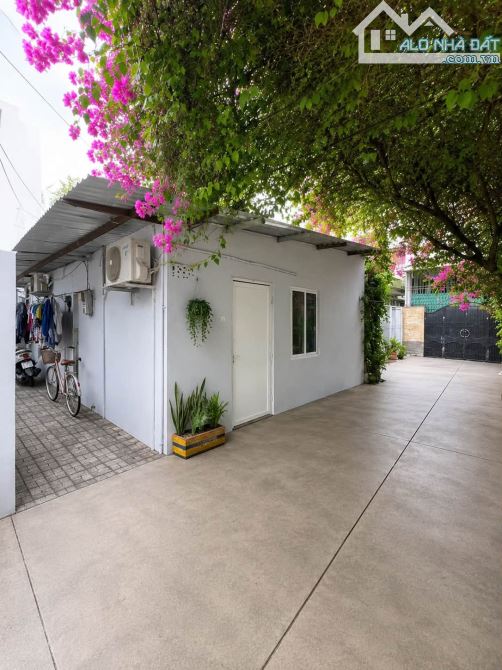 Bán dãy trọ 128m² đường Dương Văn Dương, Tân Phú, dòng tiền 20 triệu, tách 2 lô, giá 10.X
