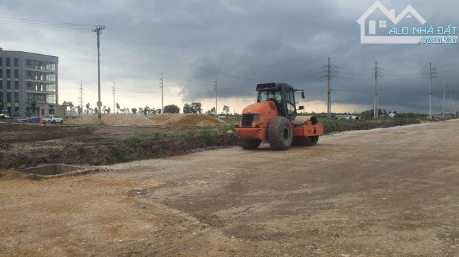 Cty cần bán 5000 m2 đất sxkd CCN Khoái Châu, chỉ 127 usd /m2.