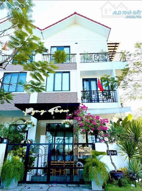 BÁN NHÀ 3 TẦNG FULL NỘI THẤT – NGAY ROYAL PARK, TP HUẾ