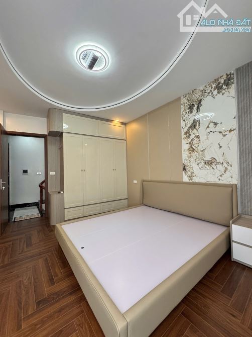 Bán nhà Ngọc Hồi Thanh Trì 36m2 6 tầng thang máy nhà mới gần ô tô giá 7.8 tỷ