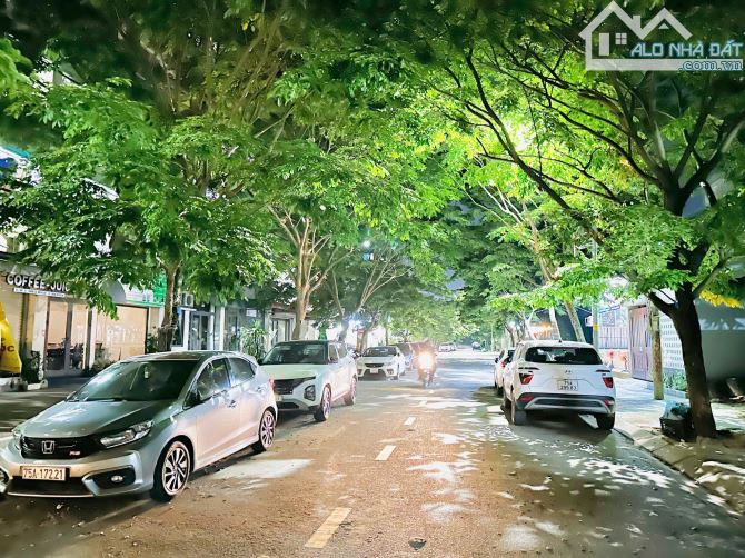 CHUNG CƯ VINCOLAND TẦNG 4 GIÁ CHỈ 1TY300 ĐỂ LẠI FULL NỘI THẤT