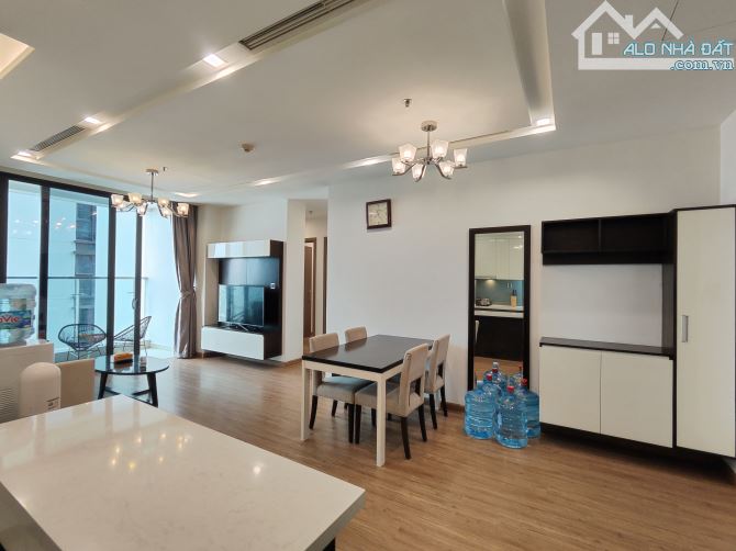 Bán căn hộ Luxury cao cấp Vinhomes Metropolis Liễu Giai Ba Đình 2PN View Hồ Tây 16 tỷ